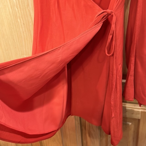 Lovers + Friends Off Shoulder Dress - Picture 9 of 12